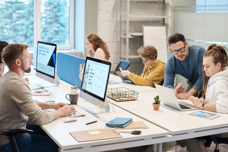 Beyond the Pay Packet: How Forward-Thinking UK Employers Are Rebuilding Their Reward Proposition